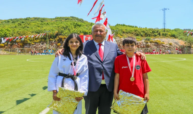 KAŞ’’TA 19 MAYIS COŞKUSU