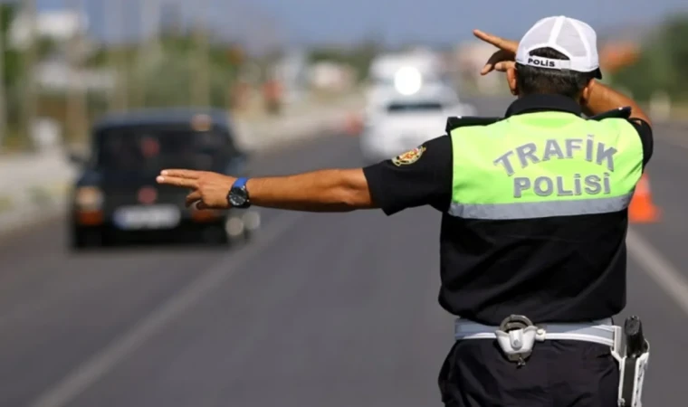TRAFİK CEZASINI YEDİ KİREÇ ÇÖZÜCÜ İÇTİ