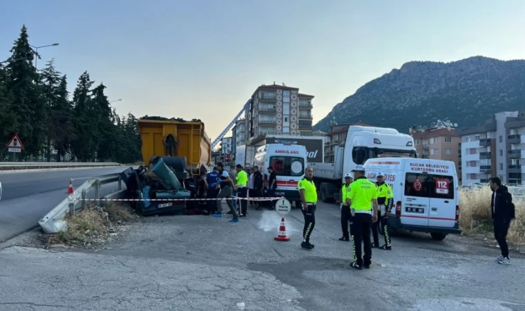 Feci kaza: 18 yaşındaki sürücü hayatını kaybetti