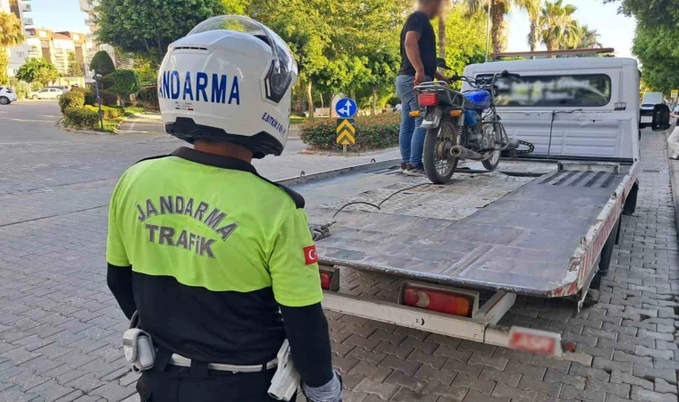 Antalya’da 122 araç trafikten men edildi.