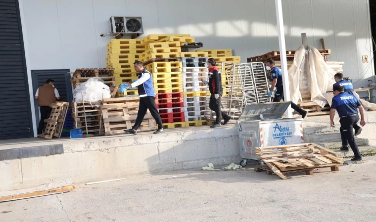 Antalya’da tarihi geçmiş 25 ton tavuk ele geçirildi, 2 işletme mühürlendi
