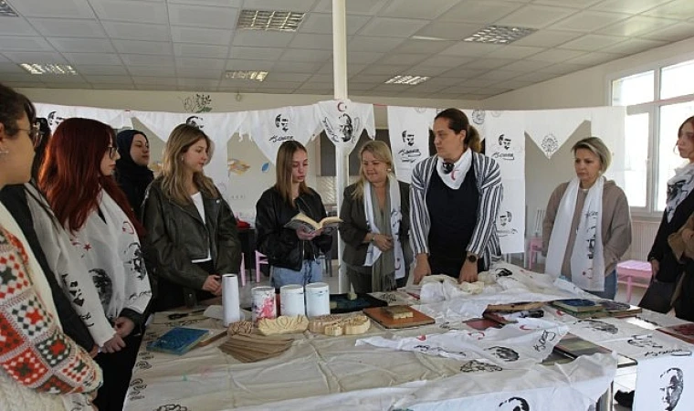 EÜ’de “Atatürk Temalı Tahta Kalıp Baskı Sanatı” atölye çalışması yapıldı