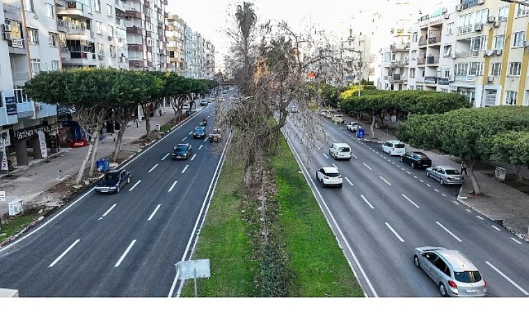 100. Yıl Bulvarı’nda asfalt çalışmasının ikinci etabı da tamamlandı