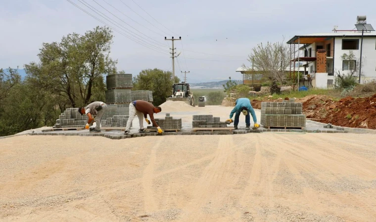 Demirhan:Ulaşım Ağı Oluşturuyoruz