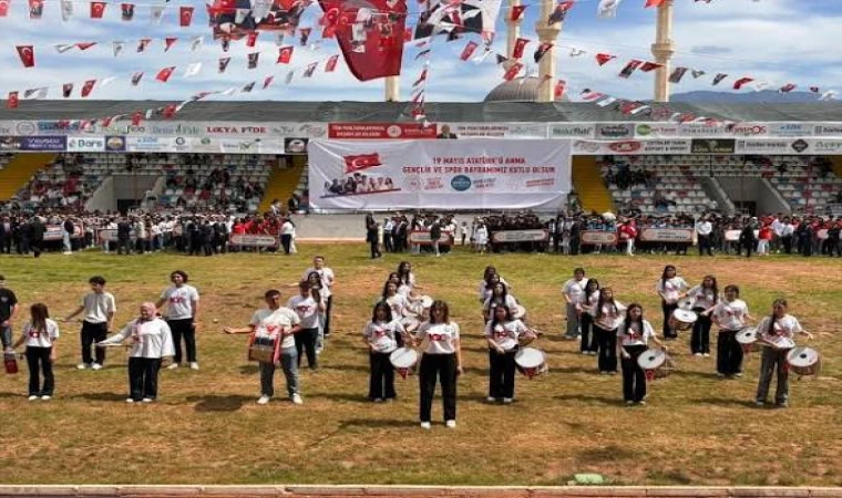 Antalya’da 19 Mayıs şöleni