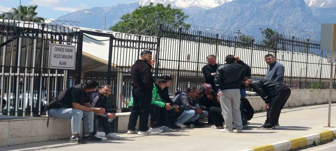Genç motokurye geçirdiği kazada hayatını kaybetti