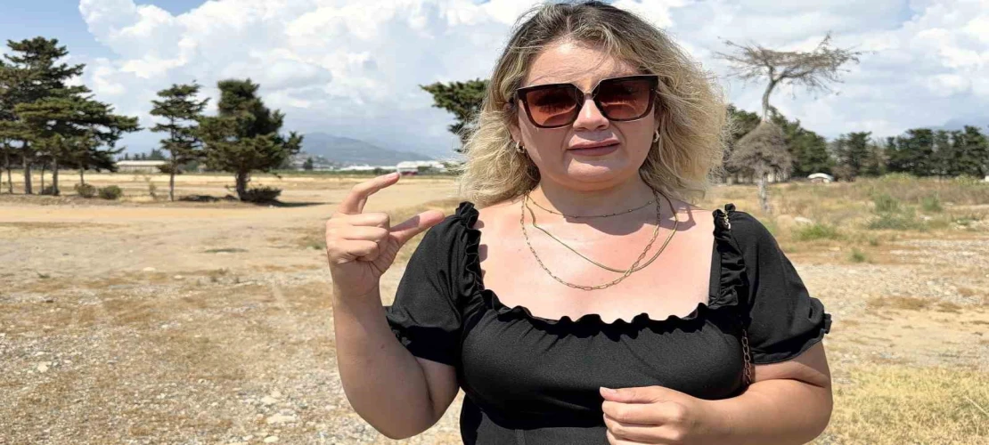 Bıçağı genç kadının üstünde kırmıştı