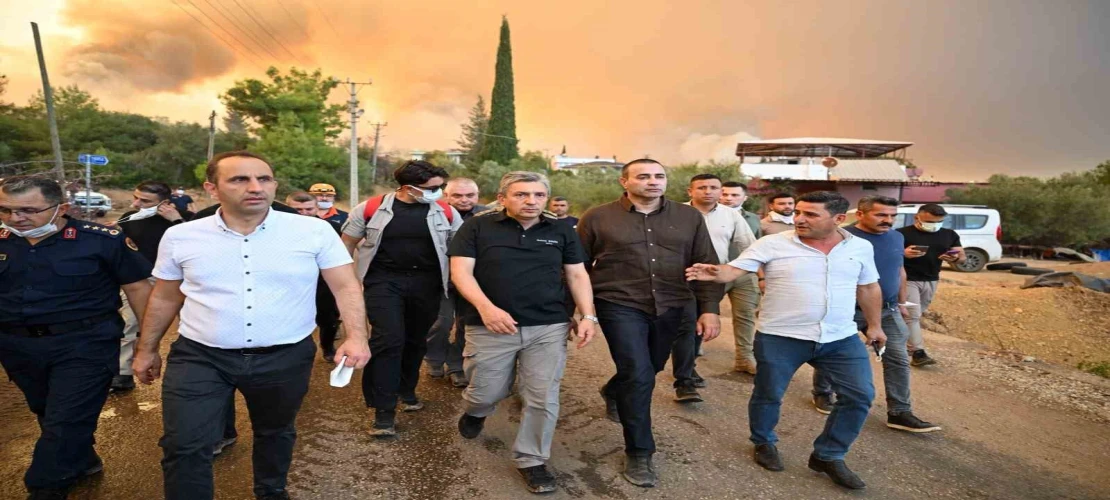 Şahin: "Aksu yangını devam ediyor, Kumluca yangınının enerjisi düşürüldü"