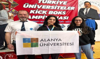 ALANYA'DA BRONZ MADALYA SEVİNCİ