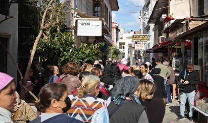 ANTALYA DA GİZLİ HAYIRSEVER PİDE DAĞITTI