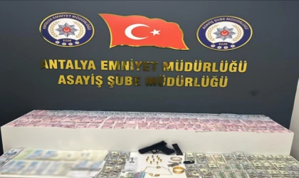 DÖŞEMEALTINDA HIRSIZLIK ZANLILARI TUTUKLANDI