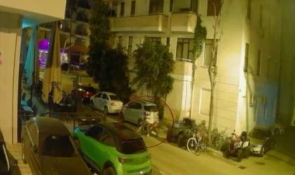 MOTORBİSİKLET HIRSIZI KAMERAYA YAKALANDI