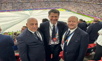 Büyükekşi, EURO 2024 açılışı öncesi FIFA ve UEFA başkanları ile buluştu