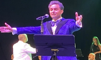 Bursa Festivali’nde Zeki Müren eserleriyle anıldı