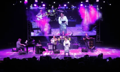 Festivalde “Nünü caz söyledi”