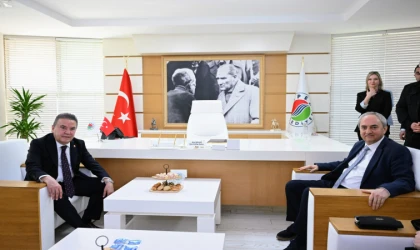 Başkan Böcek: “Büyükşehir Kepez el ele, gönül gönüle çalışacağız”