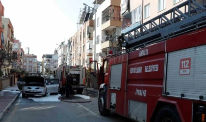 Kontrol için marşa bastığı araçta yangın çıktı