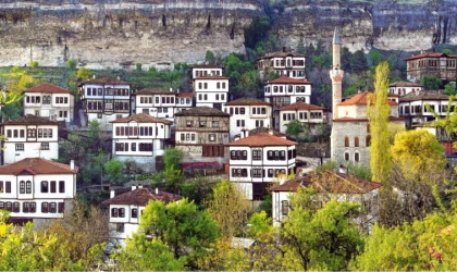 DÜNYANIN GÖZDESİ TÜRKİYE, 2025'İN EN YEŞİL ROTALARI ARASINDA!