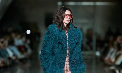 Nesrin Cavadzade, Emre Erdemoğlu’nun İlk Kadın Koleksiyonuyla Podyumda!