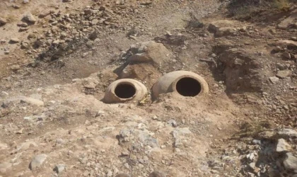 Tarihin Sessiz Tanıkları: Dehloran’da Toprağın Altından İki Antik Küp Gün Yüzüne Çıktı