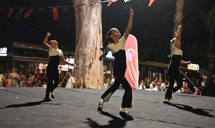 Gürcü Dans Topluluğu’ndan Kemer’de Kültür Şöleni