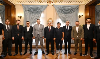 *VALİ ŞAHİN: HER ZAMAN ANTALYASPOR’UN YANINDA OLACAĞIZ*