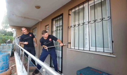 Antalya’da ’apartmana yeni taşınan’ yaşlı çift alarmı