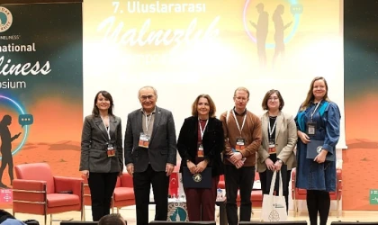 Prof. Dr. Nevzat Tarhan: “Dostluk duygusunu kaybettiğimiz için yalnızız”