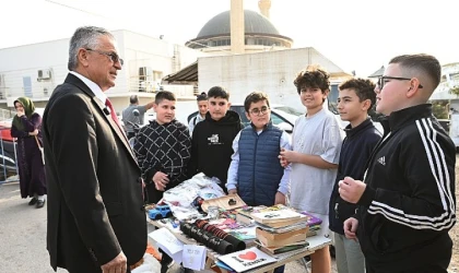 Başkan Topaloğlu’ndan pazar esnafına ziyaret