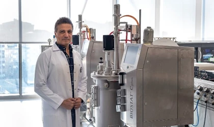 “Kolon Kanserinde Yeni Çağ: Tümör Laboratuvarda Kopyalanıyor, En Etkili İlaç Kopya Üzerinde Denenerek Hastaya Veriliyor”