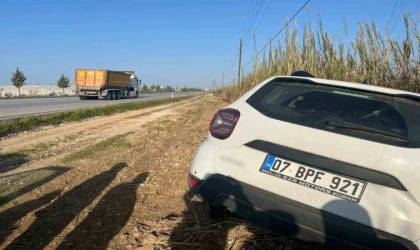 Otomobil Tarlaya Uçtu