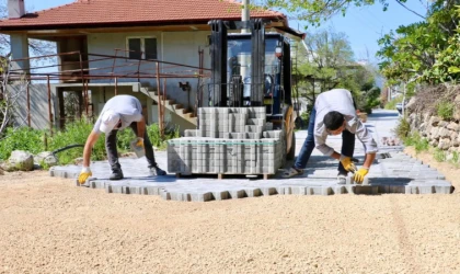 Kaş Belediyesi Çavdır'a El Attı