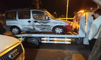 Ters yönden gelen aracın neden olduğu zincirleme kaza kamerada