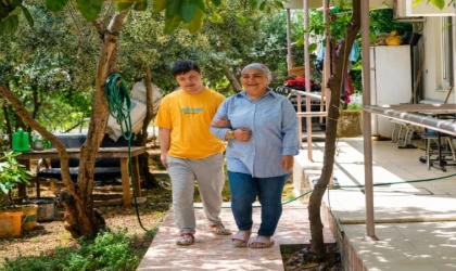 Antalyalı anne ömrünü Down sendromlu oğluna adadı: "O sağ olsun bana yeter