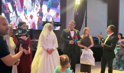 Zabıta damada mesai arkadaşlarından "bariyerli" koruma kalkanı
