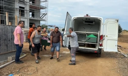 Antalya’da inşaatta üzerine beton blok düşen işçi hayatını kaybetti