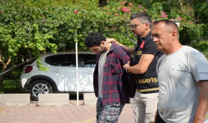 İlişkiye girdiği kadını öldürüp, çantasını aldı