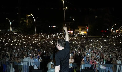 Ekin Uzunlar, Kocaeli’yi Karadeniz ezgileriyle coşturdu
